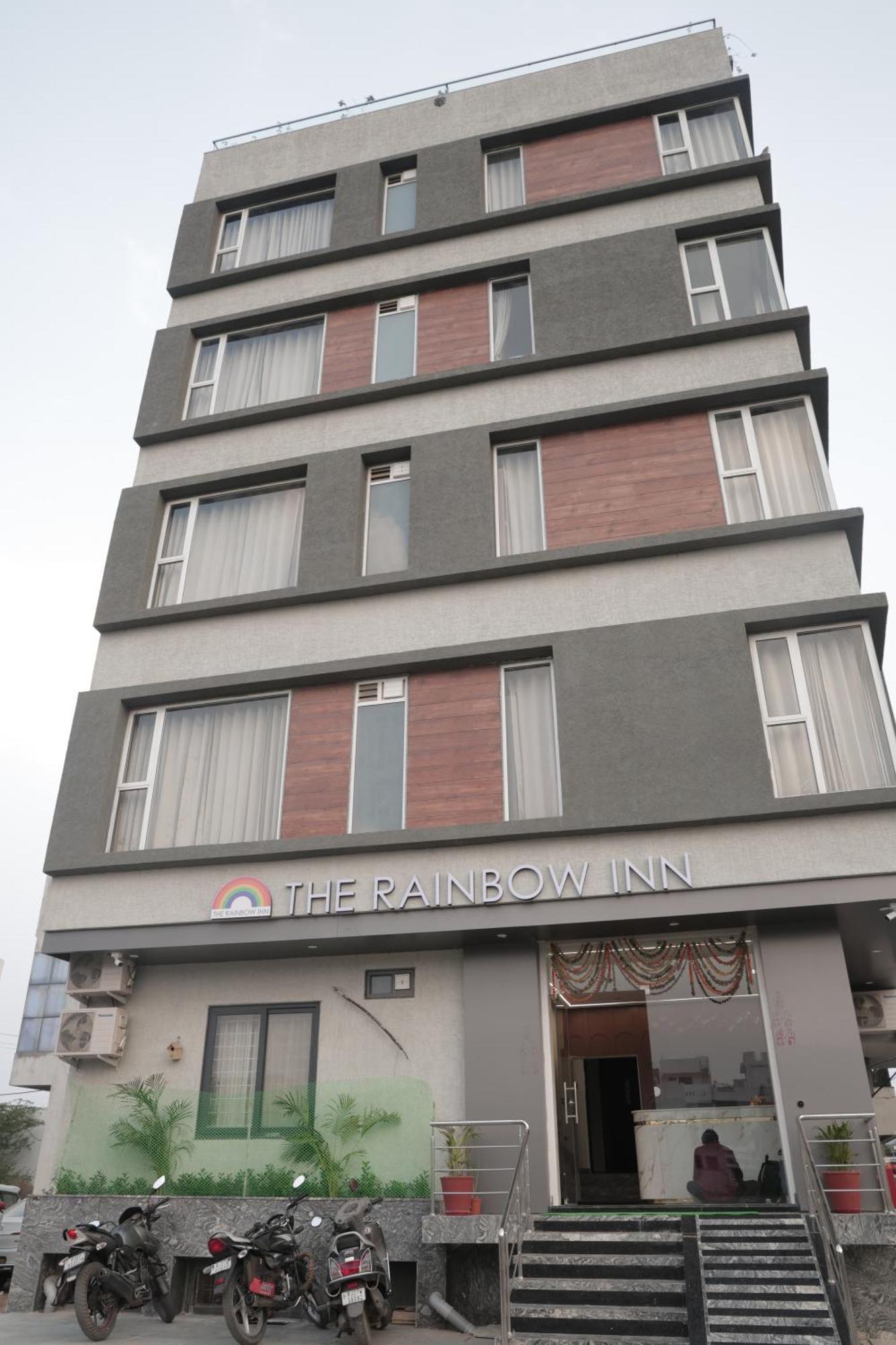 Hotel The Rainbow Inn Udaipur Bagian luar foto
